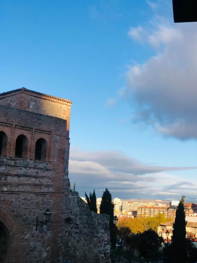 El Capricho Del Arco_Apartamentos Burgos Catedral Kültér fotó