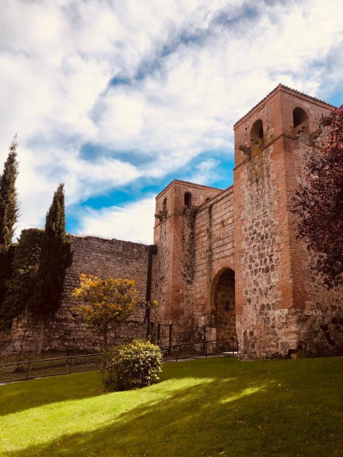 El Capricho Del Arco_Apartamentos Burgos Catedral Kültér fotó