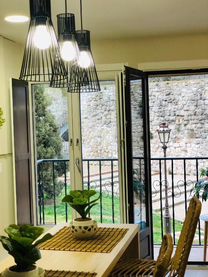 El Capricho Del Arco_Apartamentos Burgos Catedral Kültér fotó